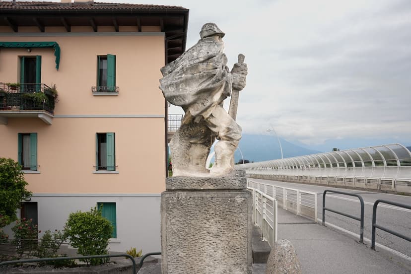 Monument to the Alpini - Ponte degli Alpini