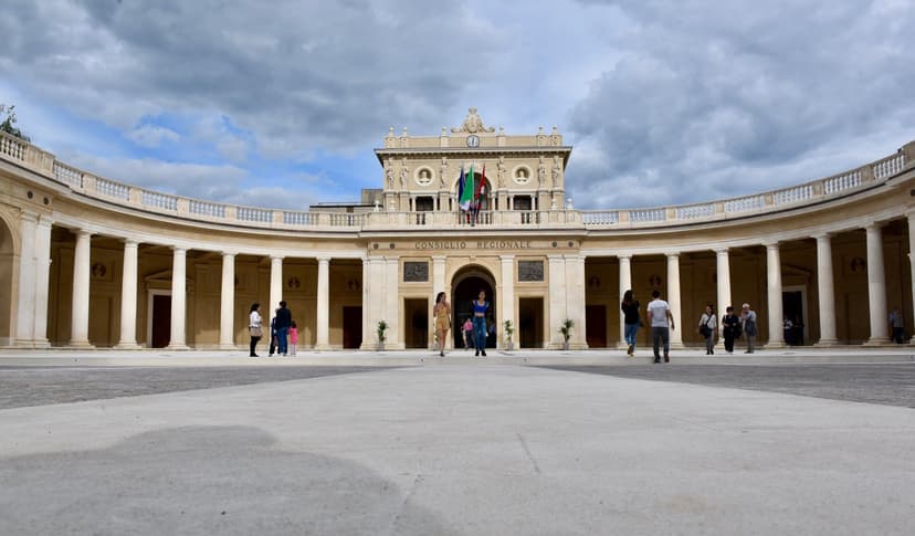 ITINERARY 1 - HISTORY OF THE PALAZZO DELL'EMICICLO
