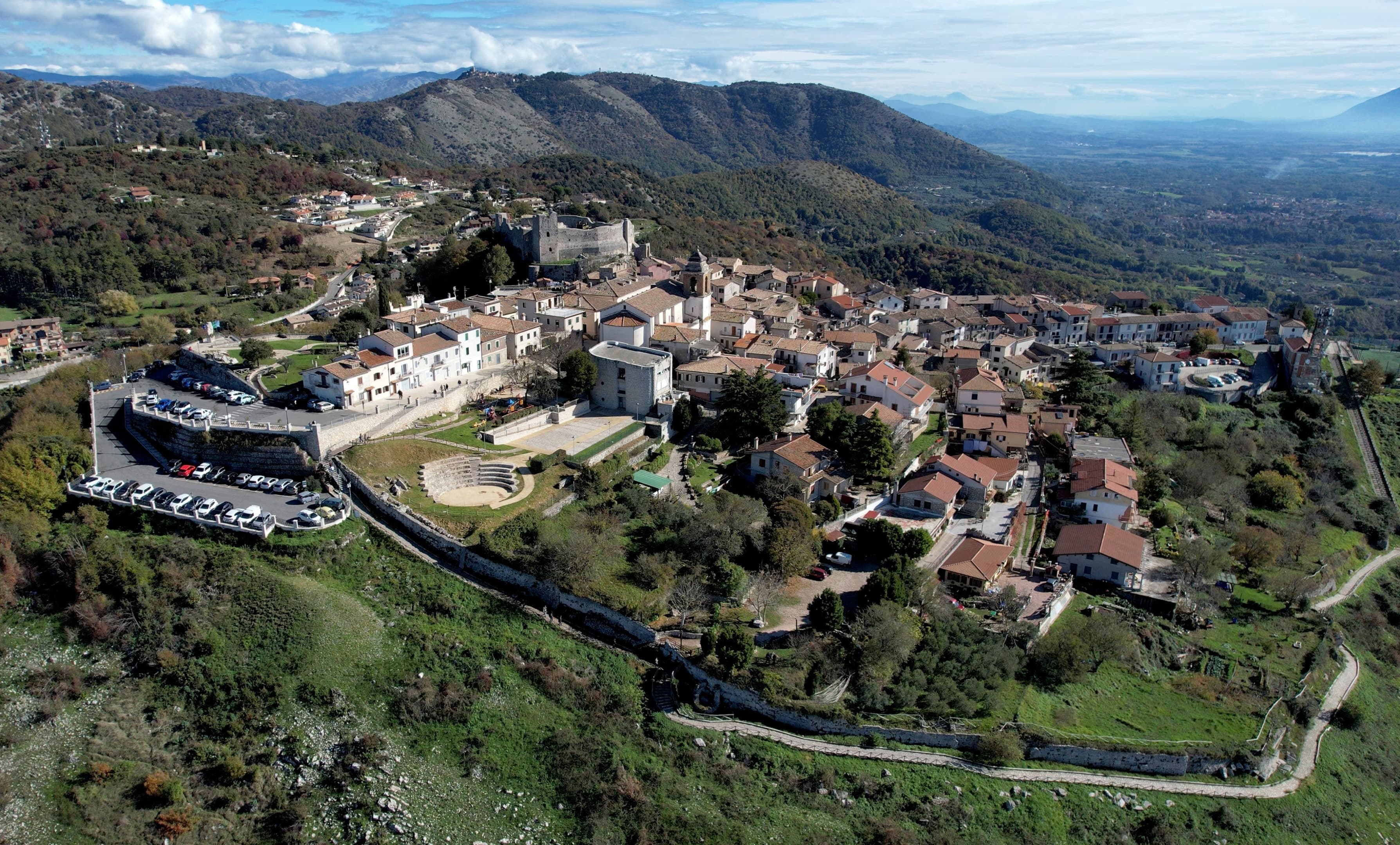 SCOPRI IL BORGO