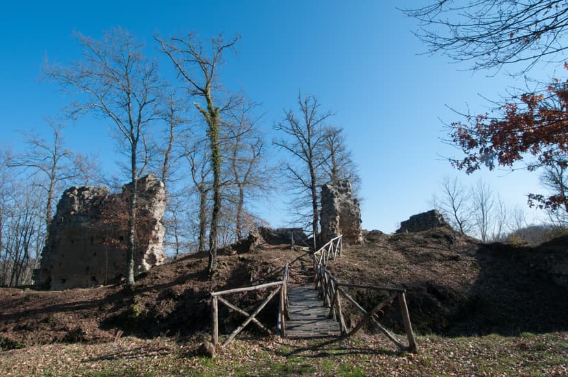 Vitozza, the city of caves, for children